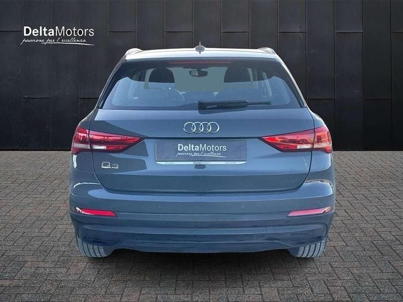 Usata Audi Q3 Ambiente 150 CV (110 kW) 2022 Grigio SUV