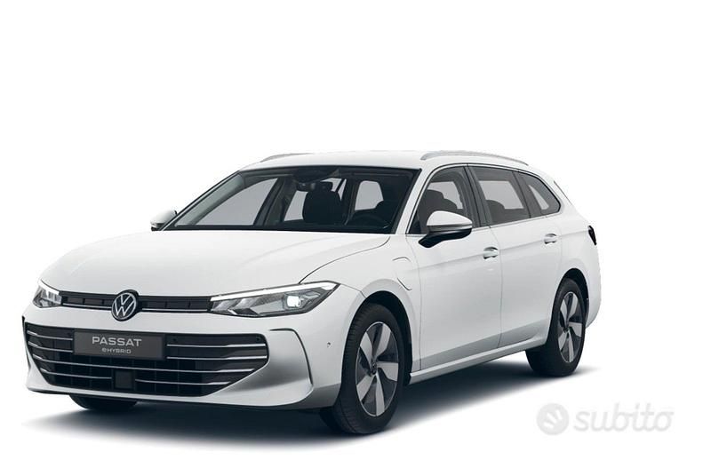 Usata VW Passat Business 204 CV (150 kW) 2024 Bianco Station wagon