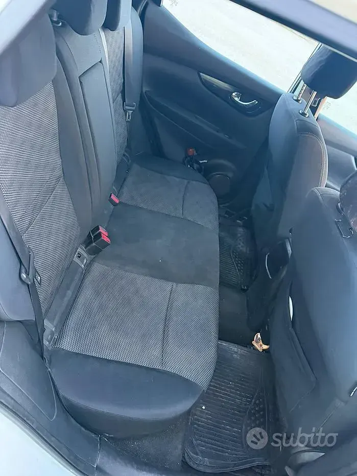 Usata Nissan Qashqai 131 CV (96 kW) 2014 Bianco SUV