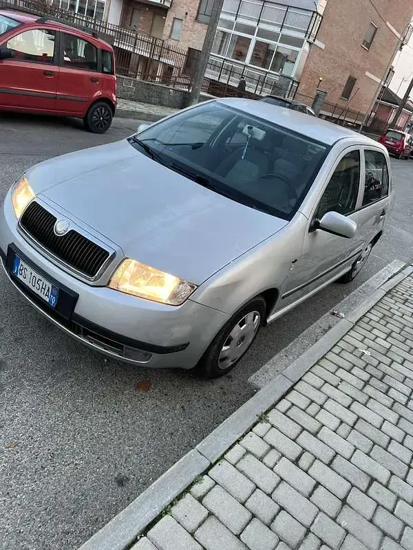 Usata Skoda Fabia 75 CV (55 kW) 2002 Berlina