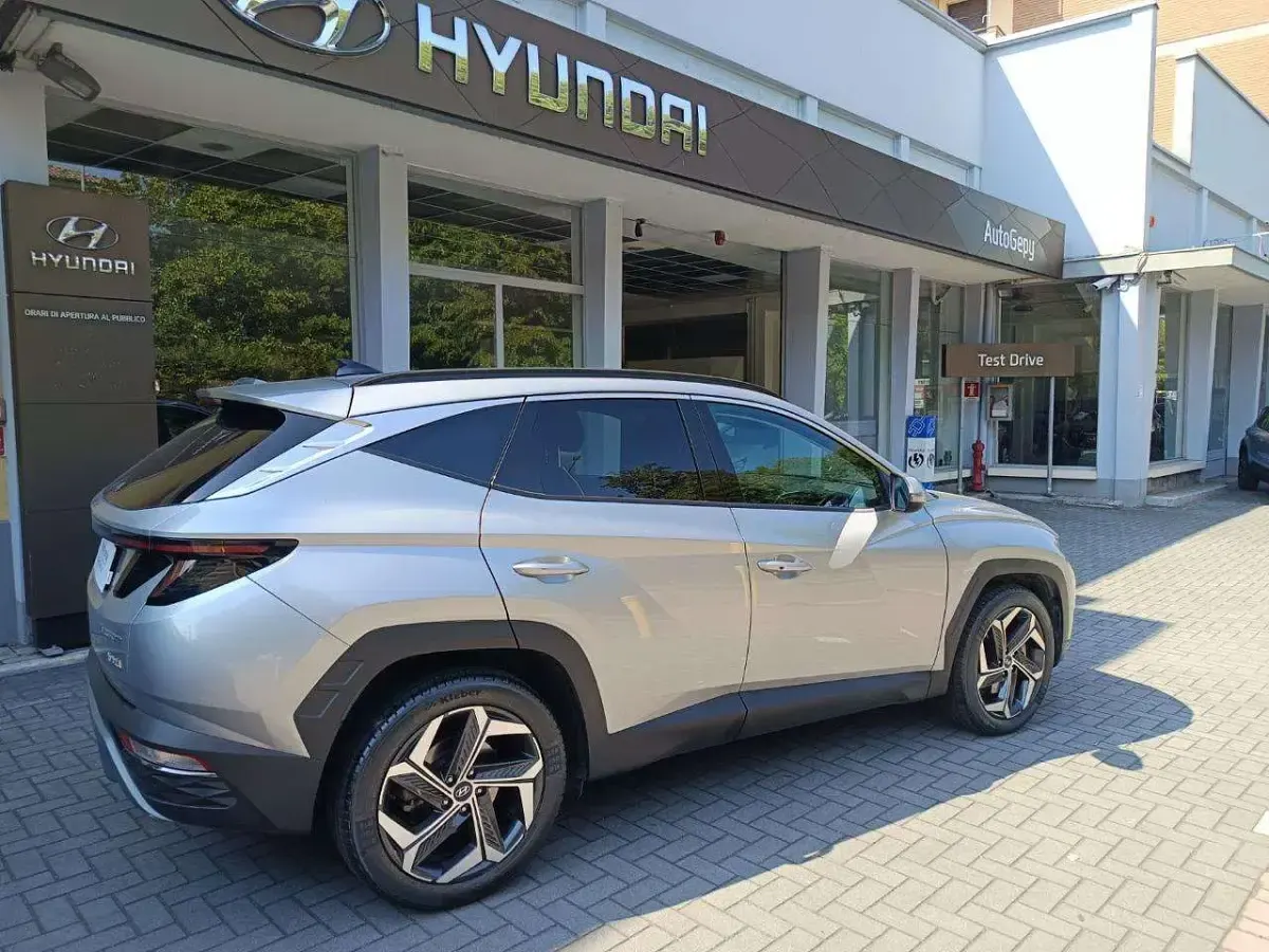 Usata Hyundai Tucson 179 CV (131 kW) 2023 Argento SUV