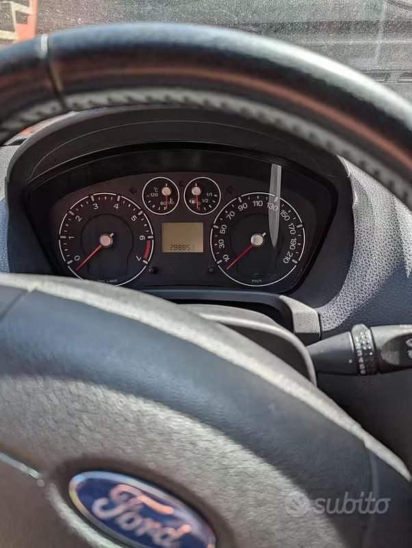 Usata Ford Fiesta 75 CV (55 kW) 2007 Blu Utilitaria