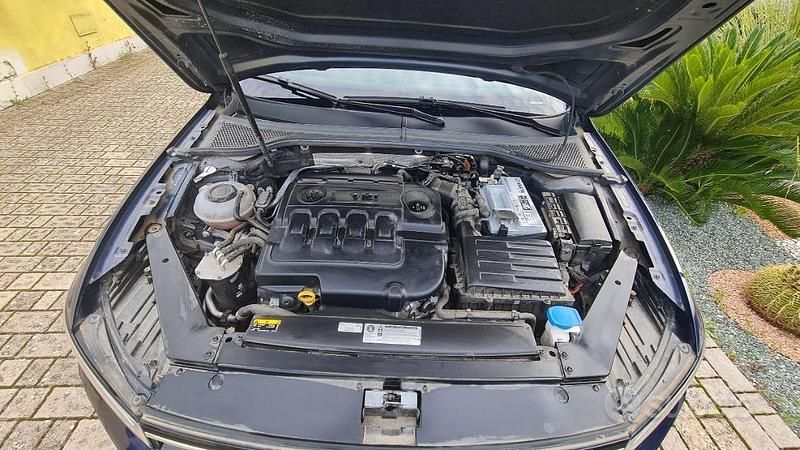 Usata VW Passat 120 CV (88 kW) 2018 Blu Station wagon