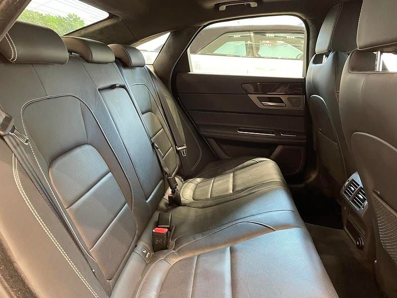 Usata Jaguar XF Chequered Flag 2021 Eiger grey Berlina