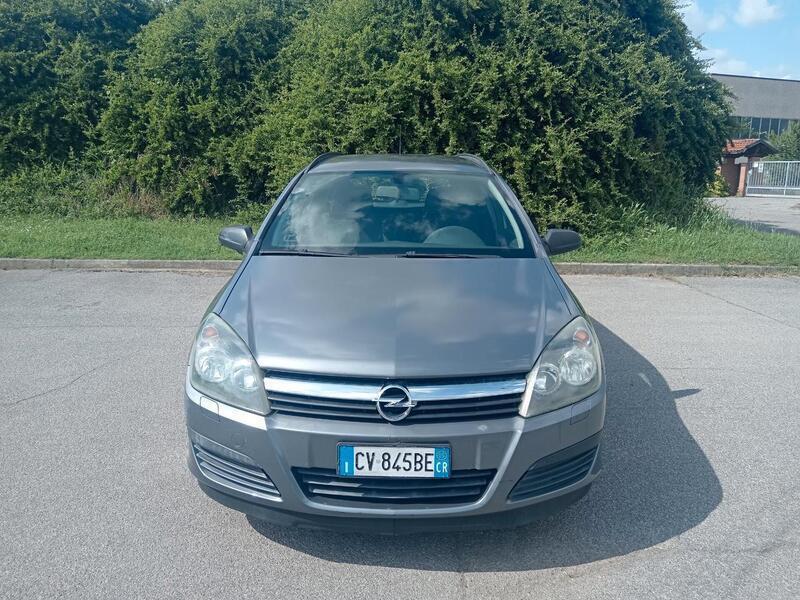 Usato 2005 Opel Astra 1.7 Diesel 101 CV (1.900 €)