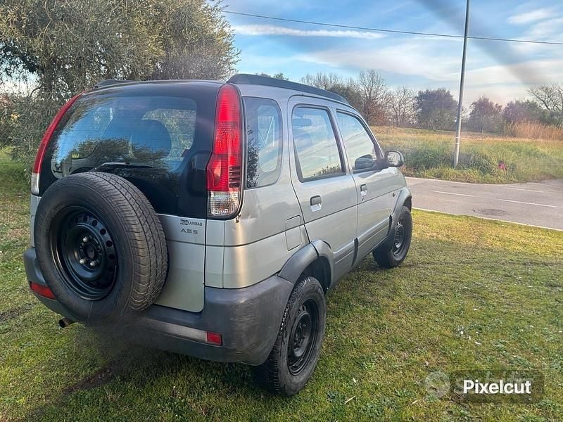Usata Daihatsu Terios 86 CV (63 kW) 2005 Grigio SUV