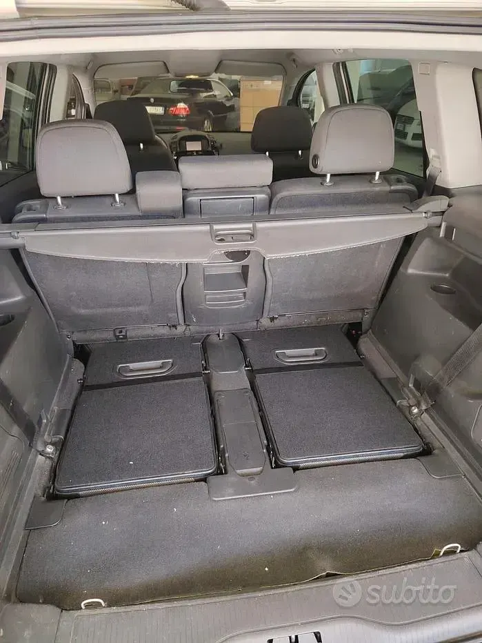 Usata Opel Zafira 120 CV (88 kW) 2010 Beige Monovolume