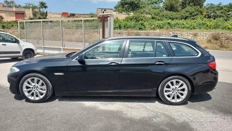 Usata BMW 525 204 CV (150 kW) 2011 Nero Station wagon