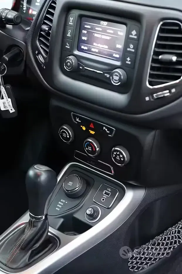 Usata Jeep Compass 140 CV (102 kW) 2018 Grigio SUV