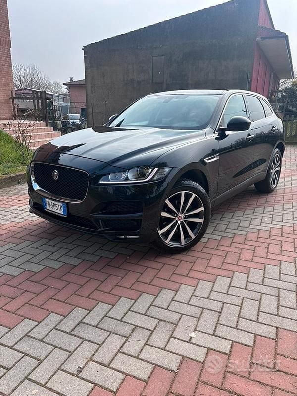 Usata Jaguar F-Pace Portfolio 179 CV (131 kW) 2017 Nero SUV