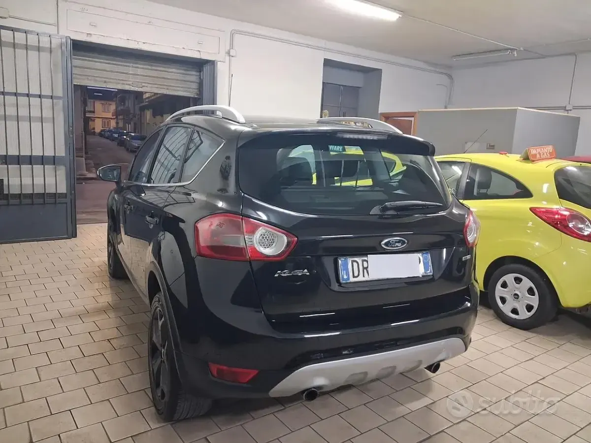 Usado Ford Kuga Titanium 136 CV (100 kW) 2008 Azul SUV