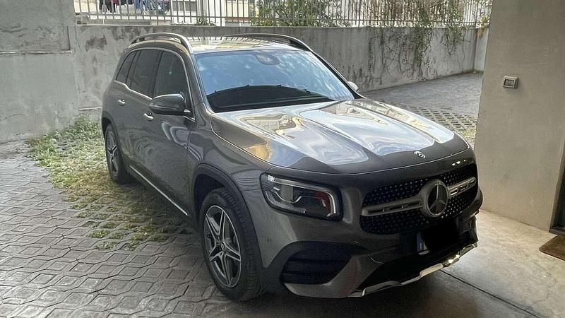 Usata Mercedes GLB220 Premium 190 CV (139 kW) 2021 Grigio SUV