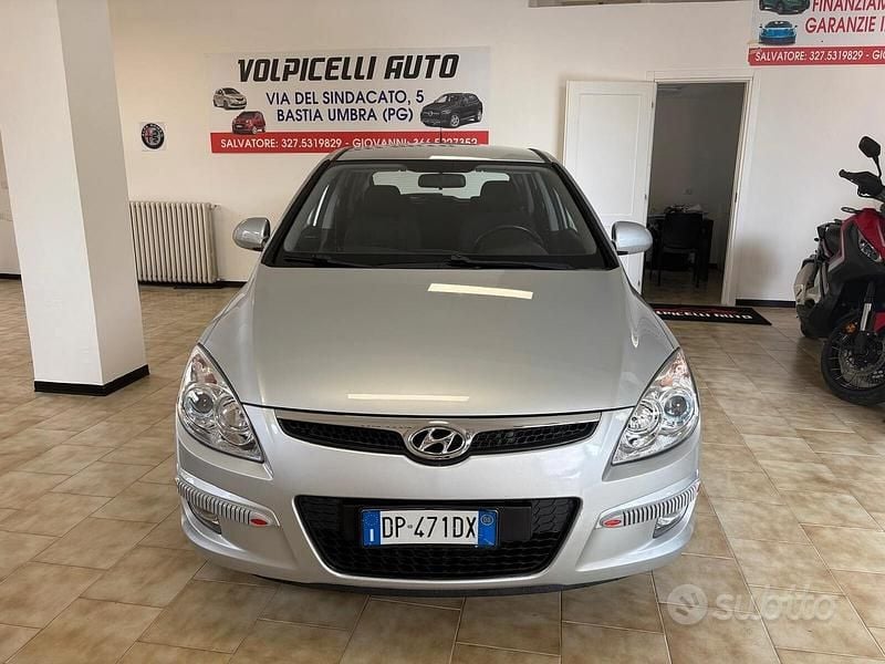 Usata Hyundai i30 89 CV (65 kW) 2008 Grigio Berlina