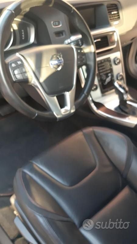 Nero Usata 2016 Volvo V60 CC Ocean Race Station wagon | 9000 € (Super prezzo) - Immagine 1/4