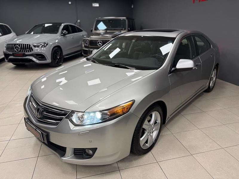 Usata Honda Accord Executive 140 CV (102 kW) 2008 Argento Berlina
