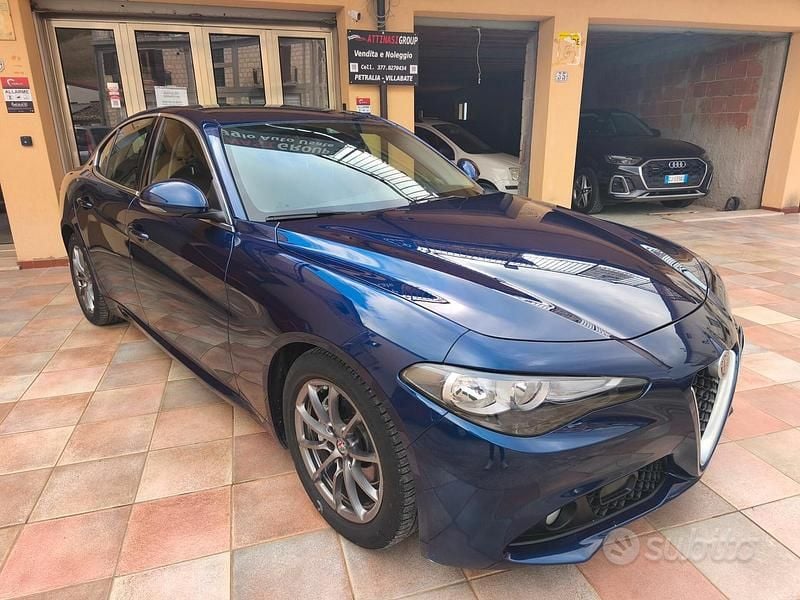 Usata Alfa Romeo Giulia 180 CV (132 kW) 2018 Blu Berlina