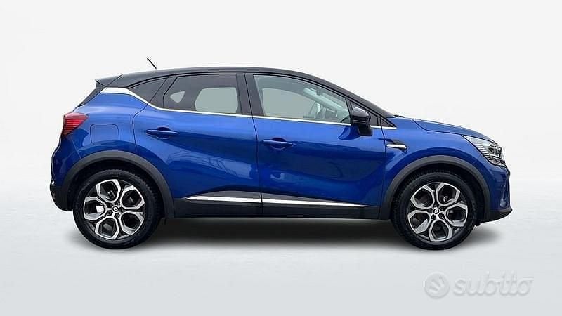 Usata Renault Captur Techno 145 CV (106 kW) 2022 Blu SUV