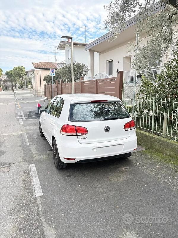Second-hand VW Golf VII United 80 CP (58 kW) 2012 Alb Berlinǎ
