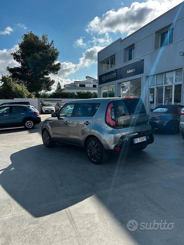 Usata Kia Soul 136 CV (100 kW) 2016 Grigio SUV