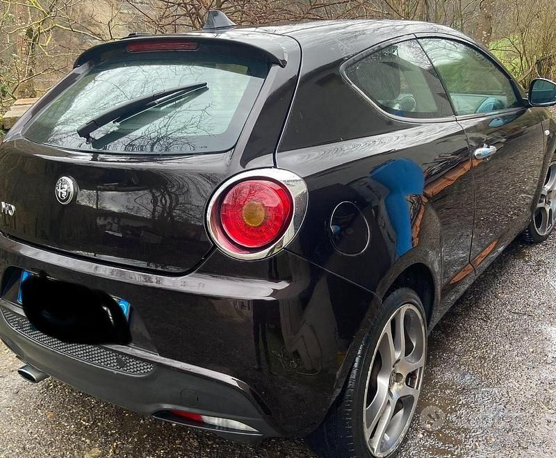 Usata Alfa Romeo MiTo 125 CV (91 kW) 2009 Marrone Utilitaria
