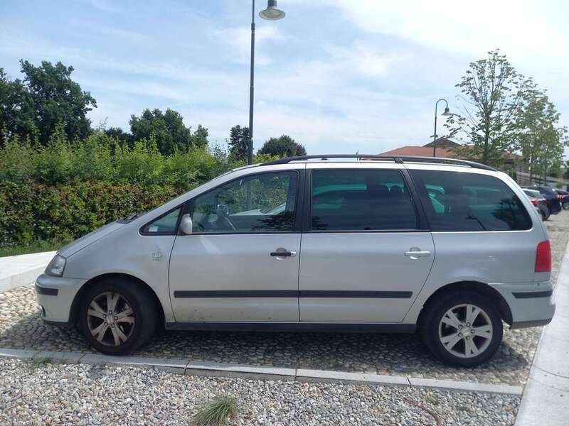 Argento Usata 2009 Seat Alhambra Reference Monovolume | 4000 € - Immagine 1/2