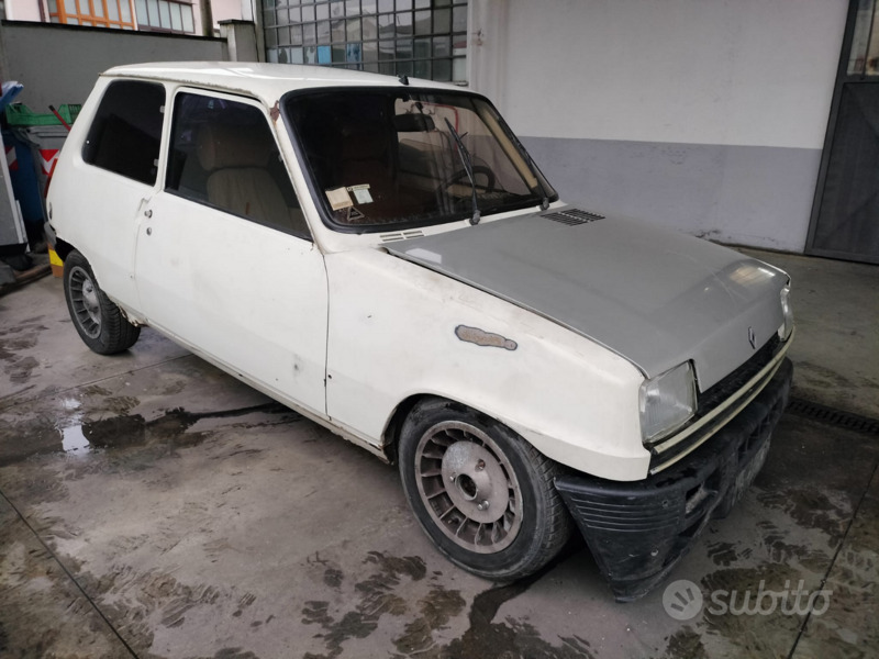 Usato 1981 Renault R5 Benzin (6.000 €)