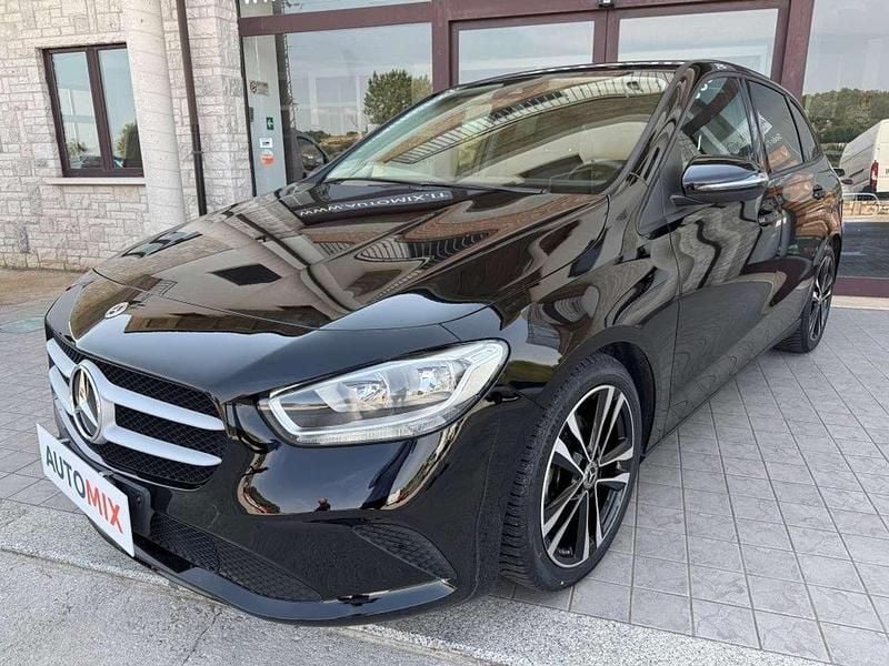 Usata Mercedes B160 AMG line 109 CV (80 kW) 2021 Nero Monovolume