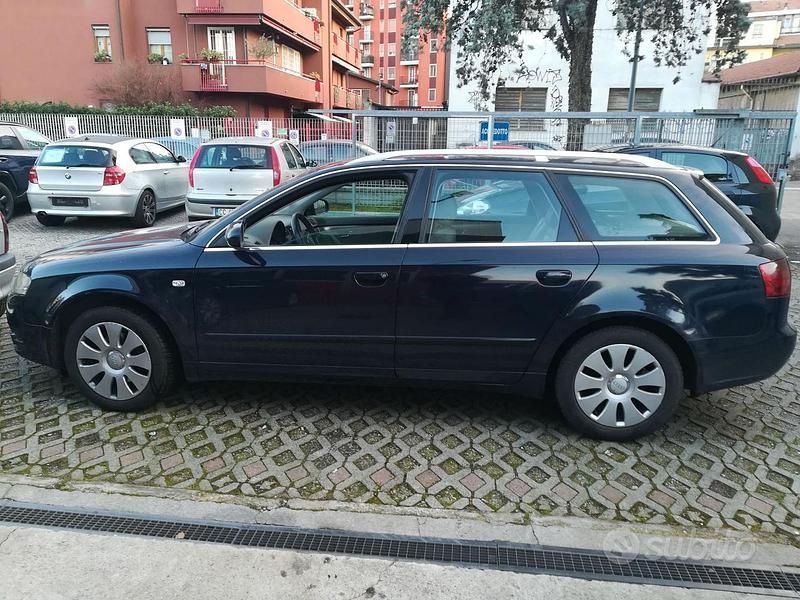 Usata Audi A4 140 CV (102 kW) 2005 Blu Station wagon