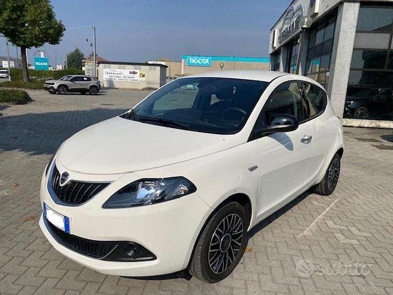 Usata Lancia Ypsilon S 69 CV (50 kW) 2024 Bianco Utilitaria
