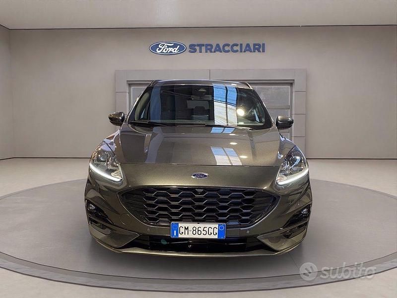 Usata Ford Kuga ST-Line 225 CV (165 kW) 2023 Grigio metallizzato SUV