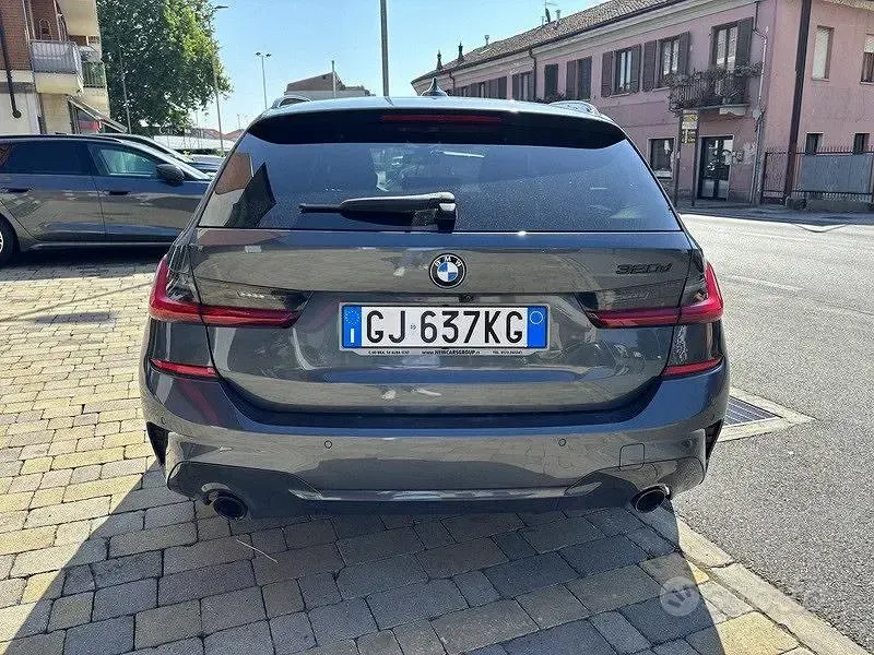 Usata BMW 320e M Sport 190 CV (139 kW) 2021 Grigio Station wagon
