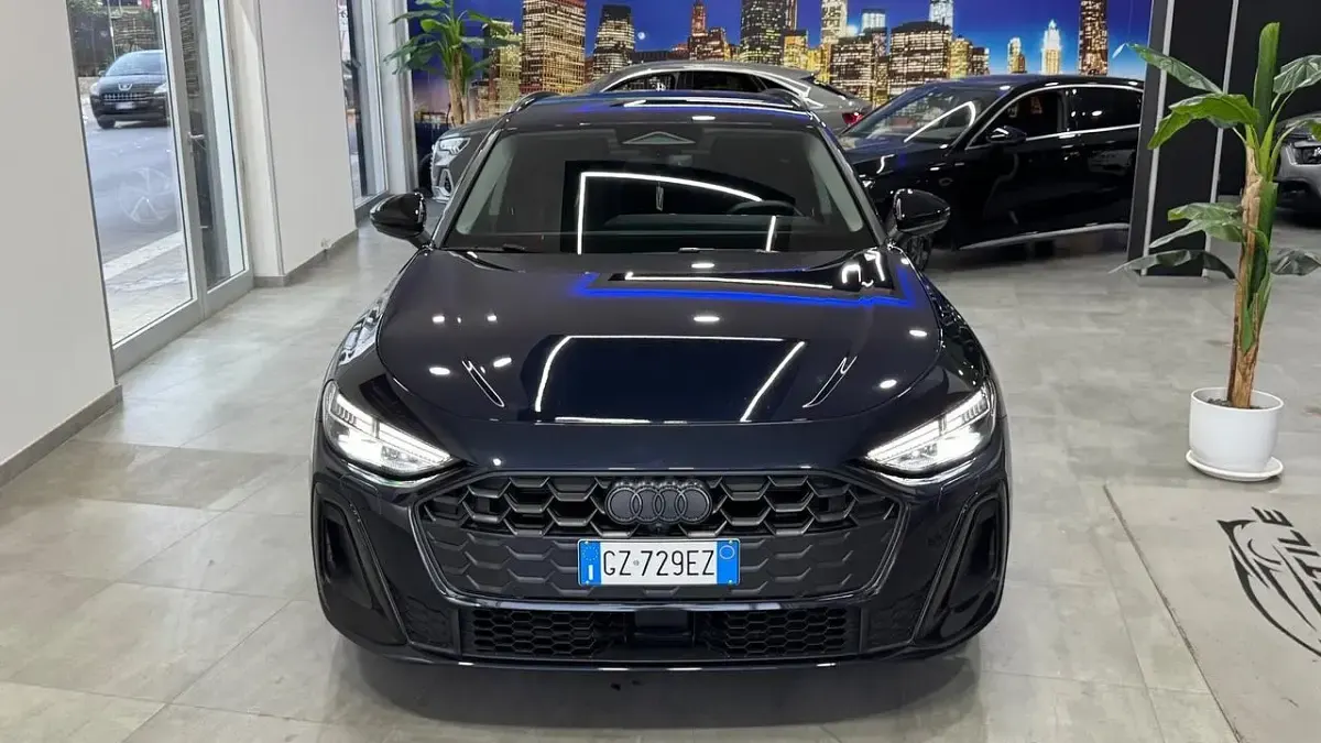 Usata Audi A5 S-Line 204 CV (150 kW) 2025 Blu Station wagon