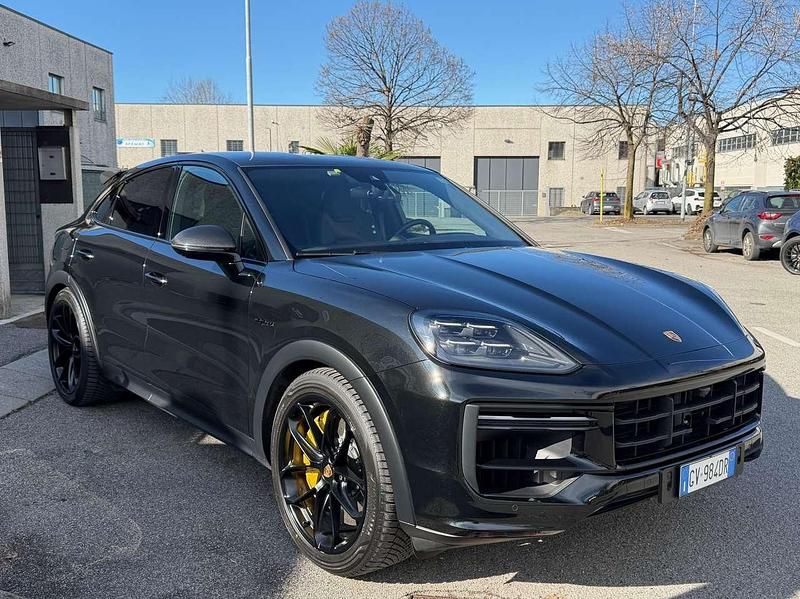 Usata Porsche Cayenne Turbo 600 CV (441 kW) 2024 Nero SUV