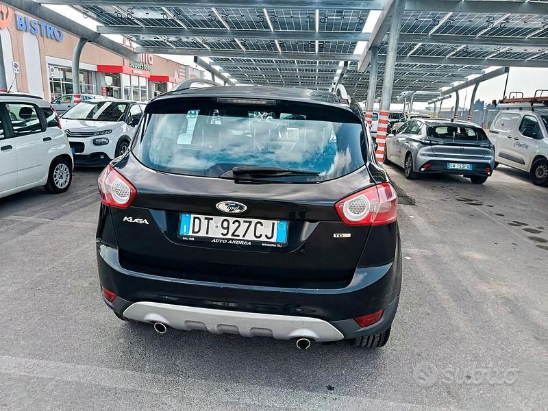 Usata Ford Kuga 136 CV (100 kW) 2008 Nero SUV
