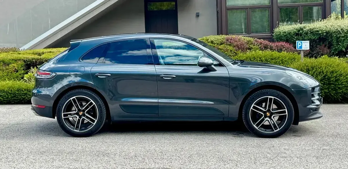 Usata Porsche Macan 245 CV (180 kW) 2020 Grigio SUV