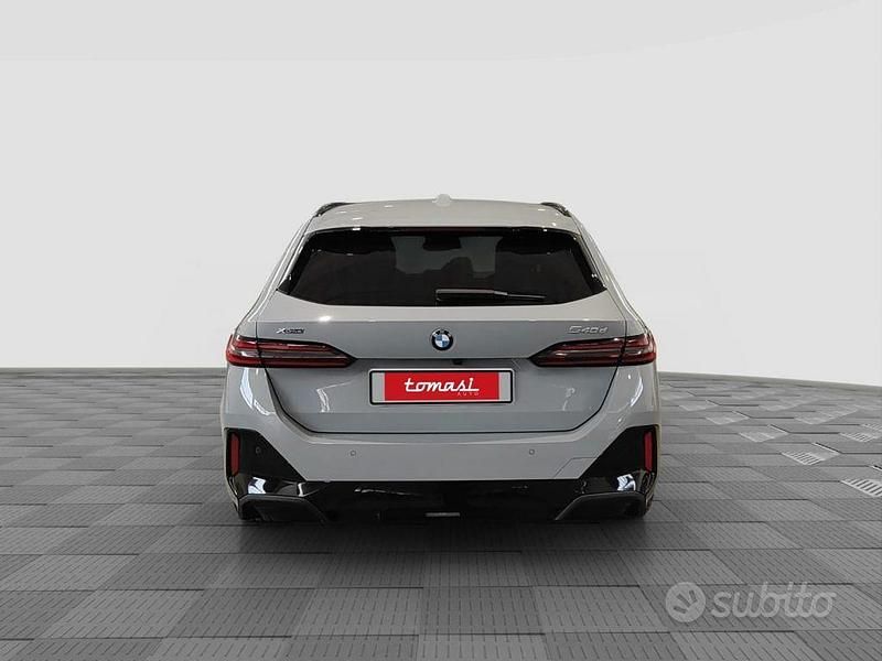 Usata BMW 540 M Sport 286 CV (210 kW) 2025 M brooklyn grey Station wagon