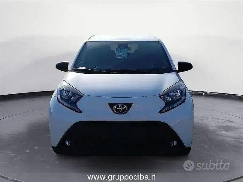 Nuova Toyota Aygo X Active 2026 Bianco SUV