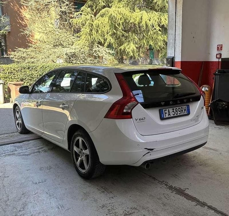 Usata Volvo V60 Summum 150 CV (110 kW) 2015 Station wagon