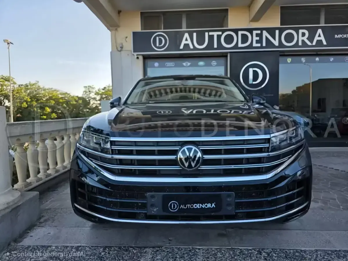 Usata VW Touareg 340 CV (250 kW) 2024 Nero SUV