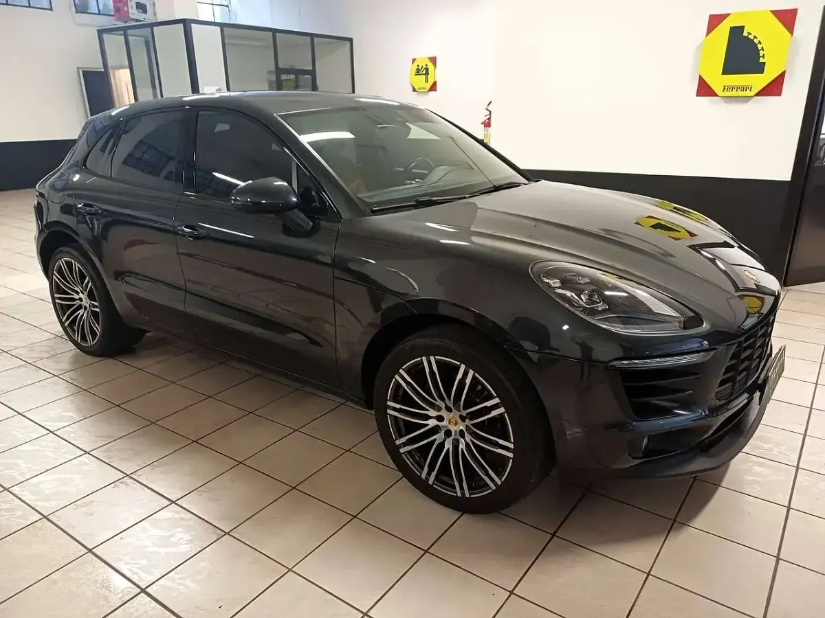 Usata Porsche Macan 252 CV (185 kW) 2018 Grigio SUV