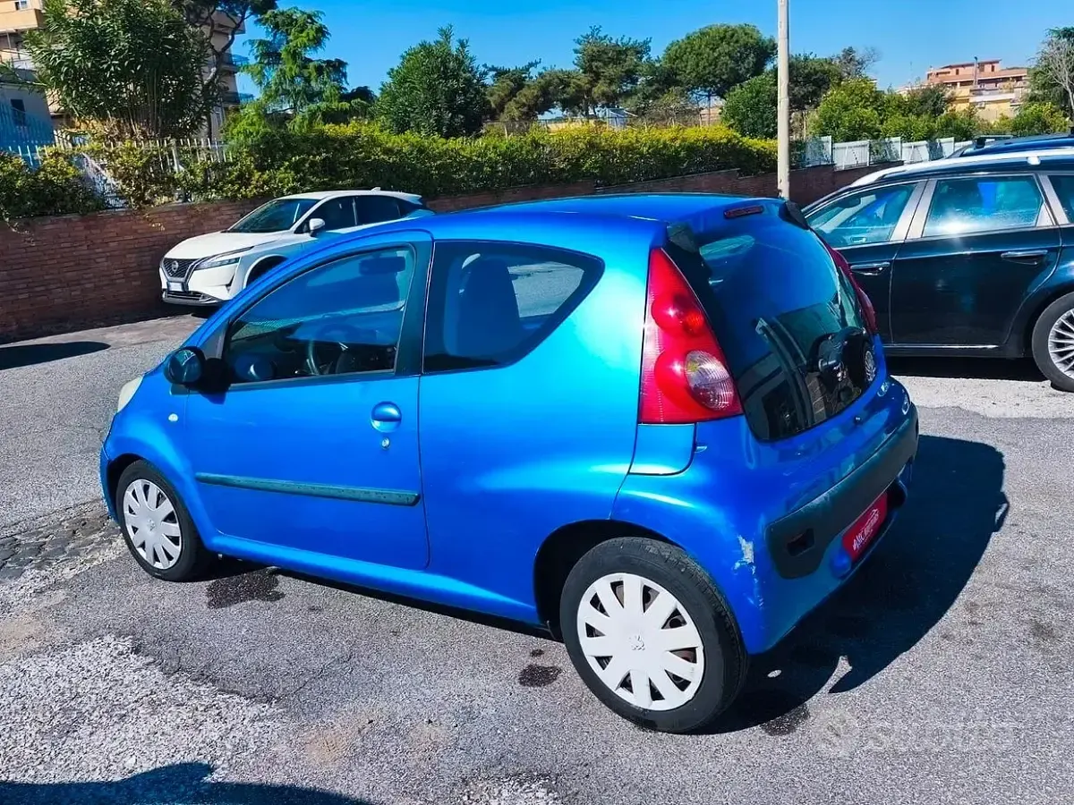 Begagnad Peugeot 107 68 HK (50 kW) 2007 Blå Halvkombi