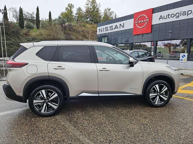 Usata Nissan X-Trail Tekna 213 CV (156 kW) 2022 Oro SUV