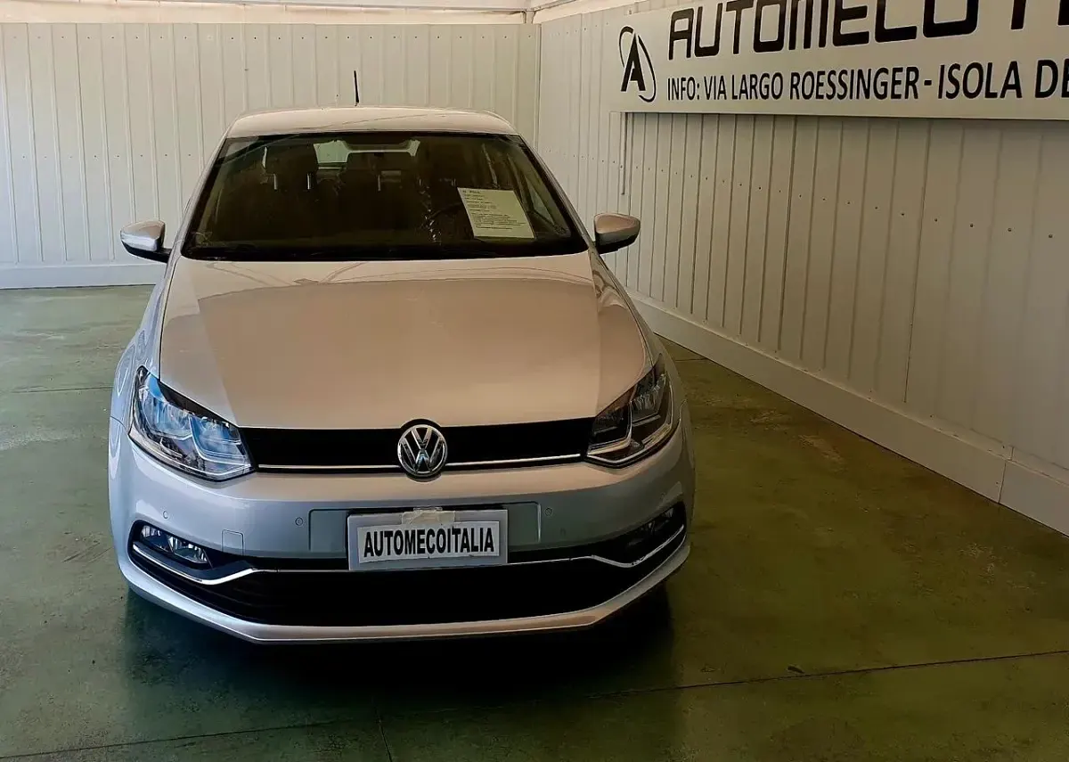 Usata VW Polo 75 CV (55 kW) 2017 Argento Utilitaria