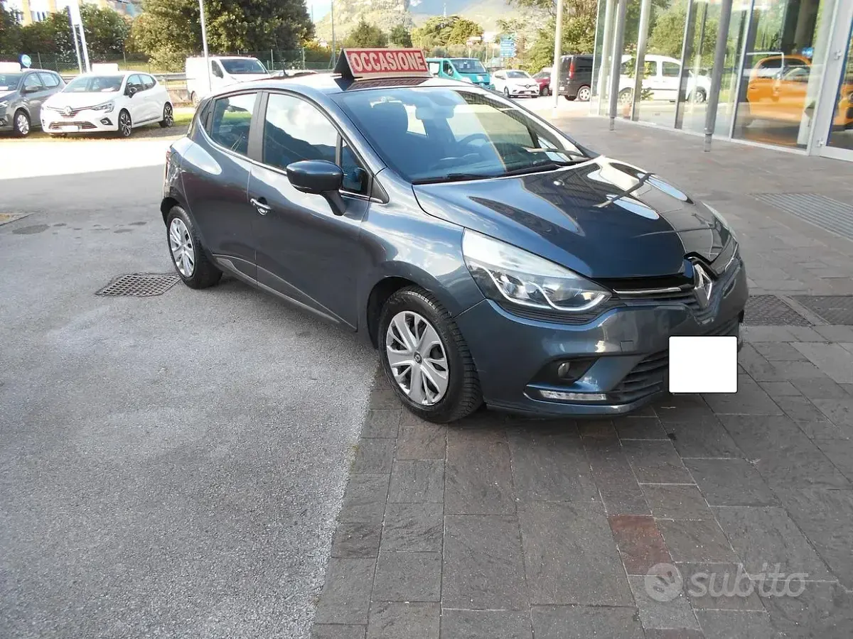Usata Renault Clio 75 CV (55 kW) 2017 Grigio Utilitaria