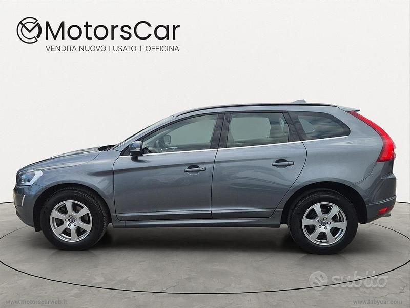 Usata Volvo XC60 Momentum 150 CV (110 kW) 2017 Grigio SUV