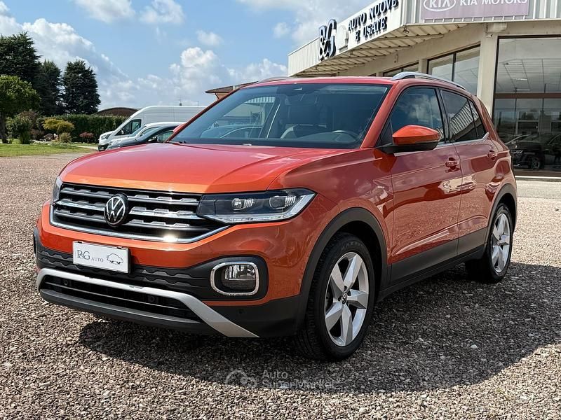 Usata VW T-Cross Style 150 CV (110 kW) 2021 Rosso SUV