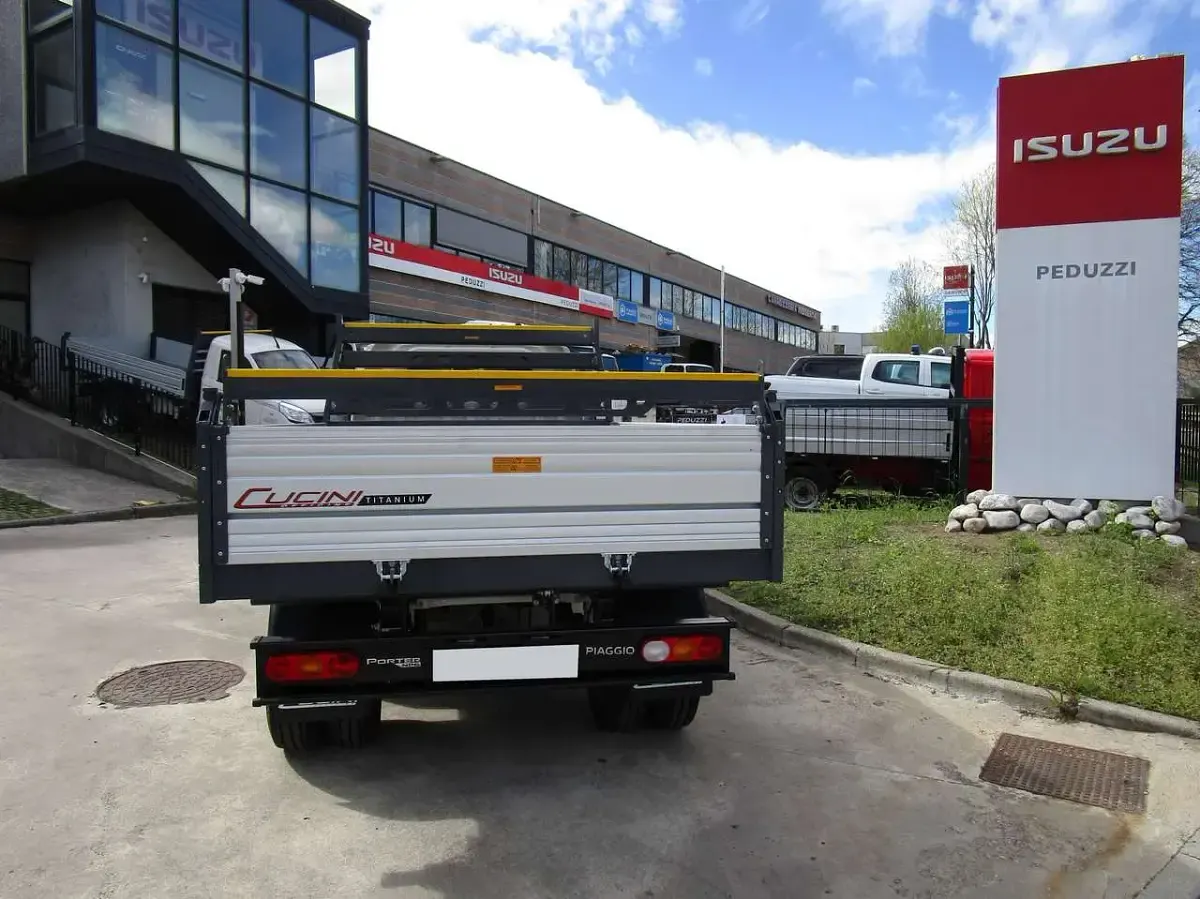Nuova Piaggio Porter 105 CV (77 kW) 2025 Bianco