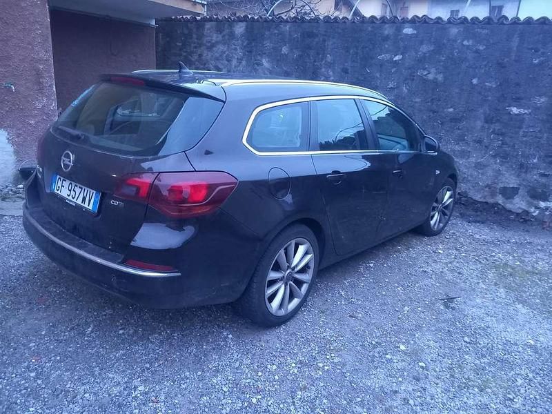 Usata Opel Astra 131 CV (96 kW) 2013 Station wagon