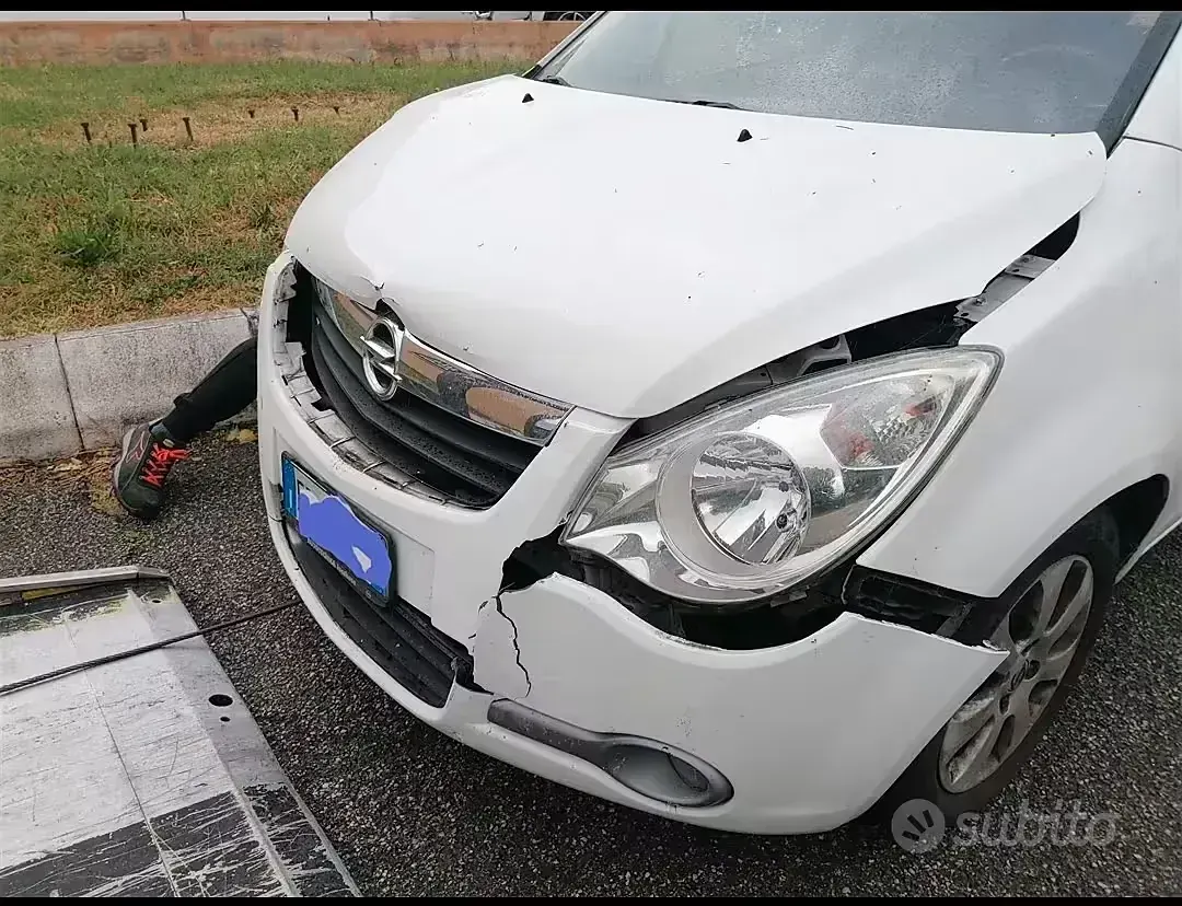 Usata Opel Agila 86 CV (63 kW) 2010 Utilitaria