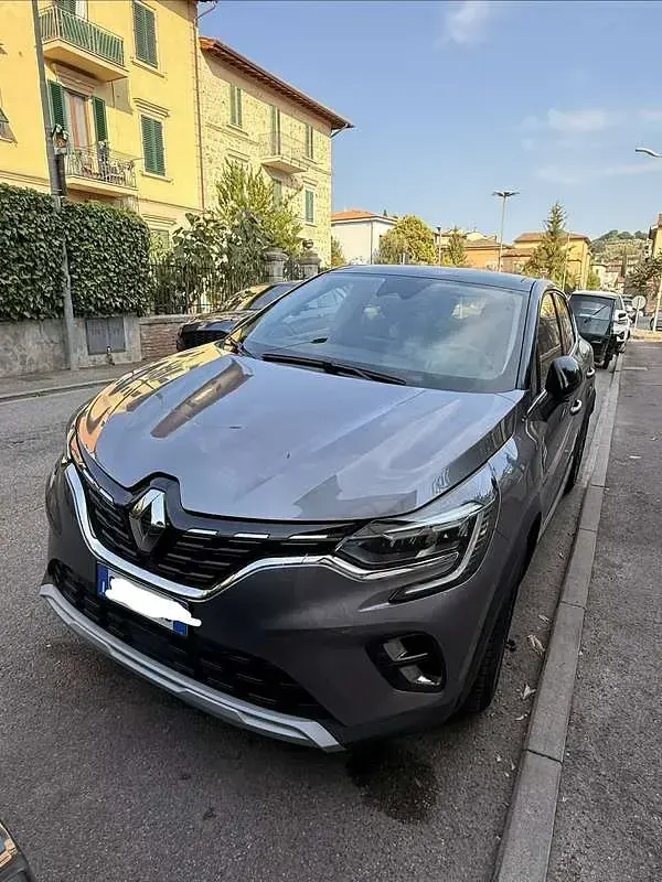 Usata Renault Captur Intens 94 CV (69 kW) 2024 SUV
